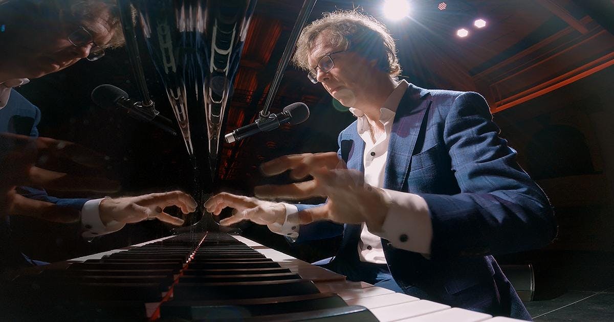 MY NAME’S BEN FOLDS i play piano