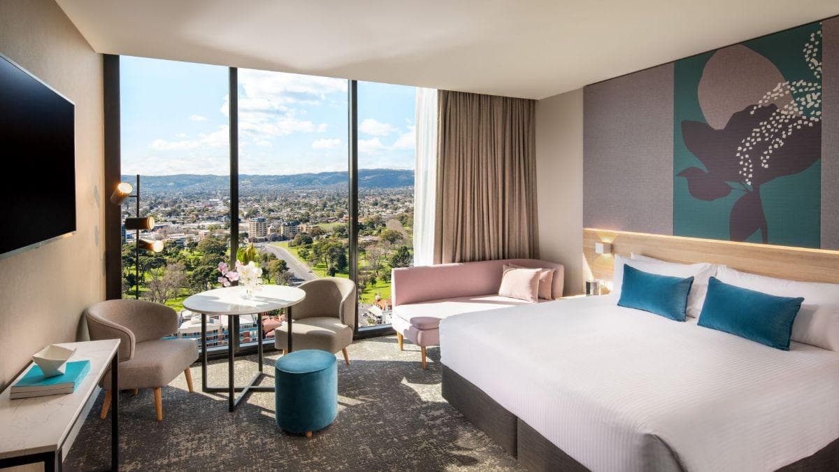 Complete our 2022 event survey & win a night's stay at the Crowne Plaza